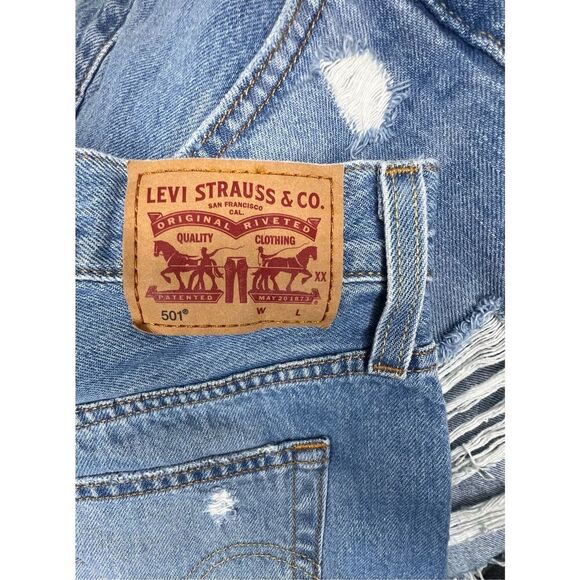 Levi’s 501 Distressed Denim High Rise Light Wash Cut Off Shorts - Picture 4 of 6